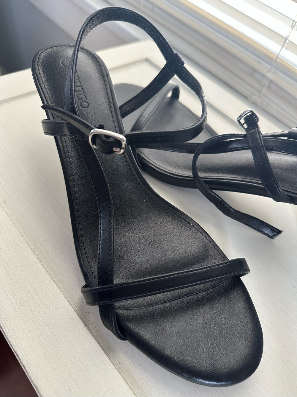 Coutgo Women's Black Strappy Heels